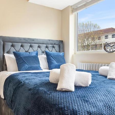 Twickenham Homes Айлворт Экстерьер фото