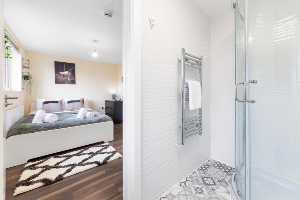 Twickenham Homes Айлворт Экстерьер фото