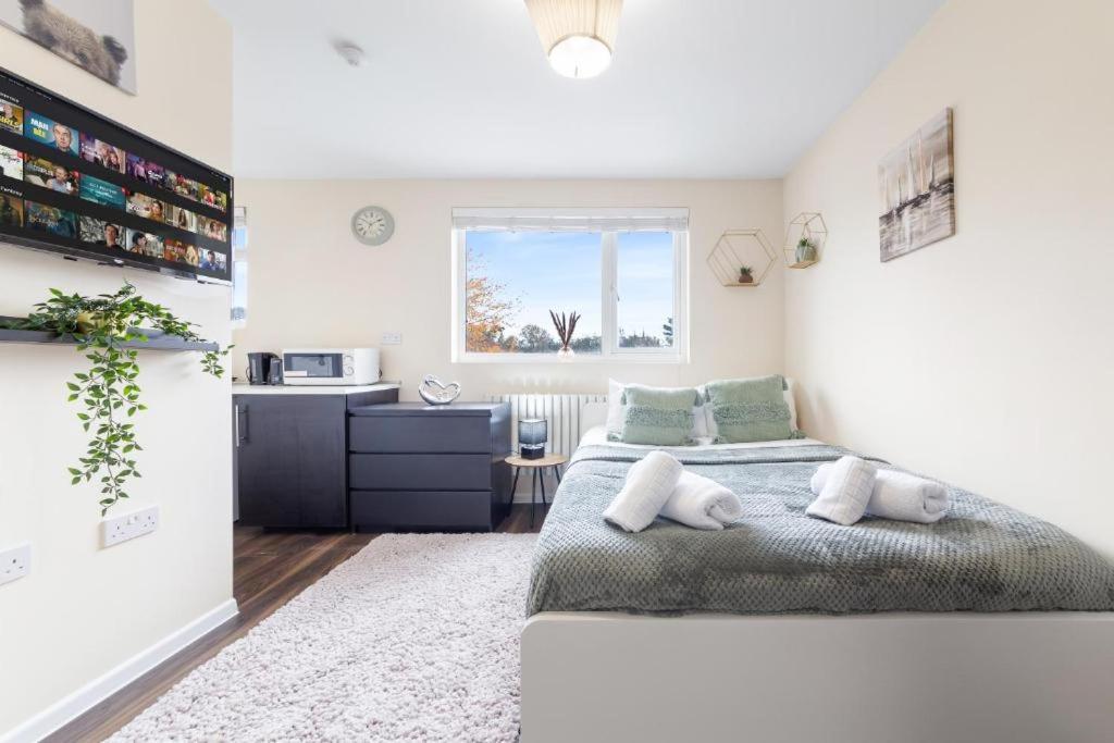 Twickenham Homes Айлворт Экстерьер фото