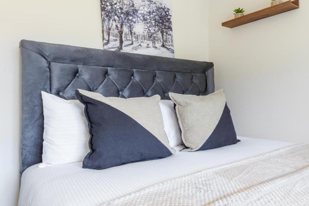 Twickenham Homes Айлворт Экстерьер фото