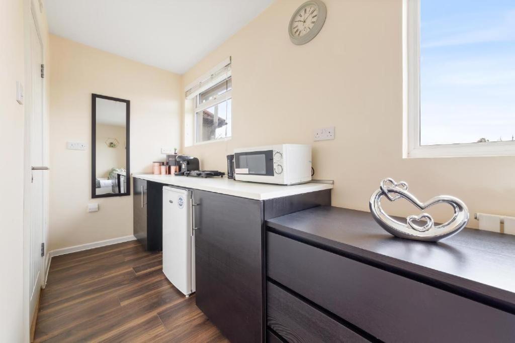 Twickenham Homes Айлворт Экстерьер фото
