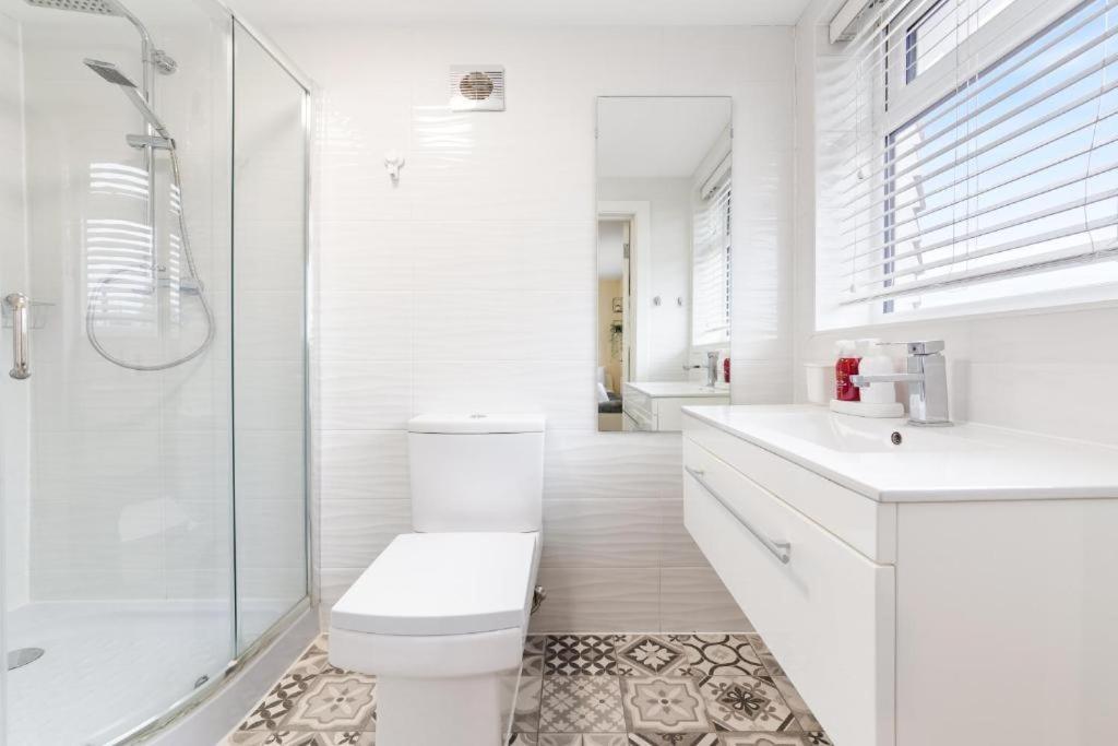 Twickenham Homes Айлворт Экстерьер фото