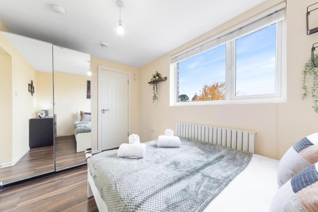 Twickenham Homes Айлворт Экстерьер фото